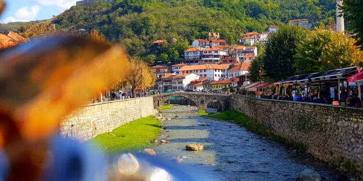 Mot me diell dhe vranësira në Prizren