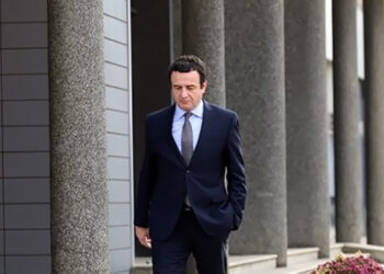 Albin Kurti del pozitiv me COVID-19