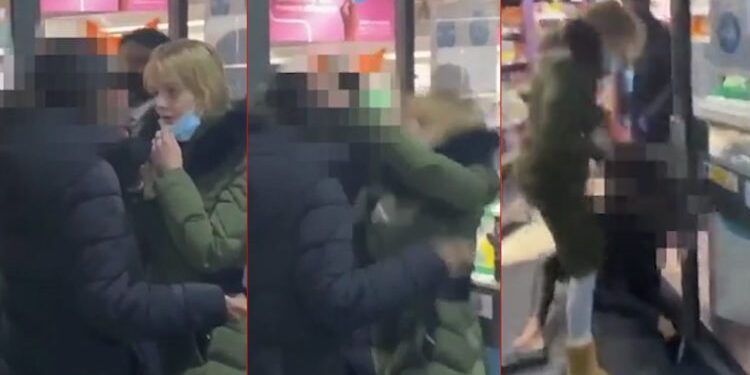 Zihen gratë për maskën në dyqan, goditje me kokë si kjo nuk keni parë