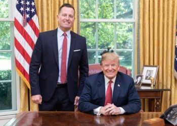 Grenell me video-mesazh për shqiptarët e Amerikës: Trump bëri shumë për ju, e meriton votën tuaj