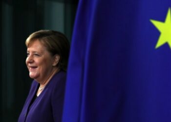 Rekord infeksionesh me koronavirus në Gjermani, Merkel kërkon mbylljen e vendit