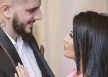 Sa shumë e ka shëndoshur shtatzënia nusen e Goldita