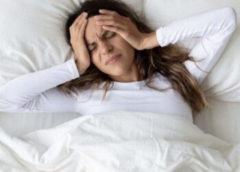 Ja pse ju dhemb koka kur zgjoheni në mëngjes!