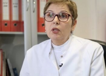 Mjekja shqiptare drithëron me fjalë: Bëni këtë gjë kundër koronavirusit që të mbroni familjen