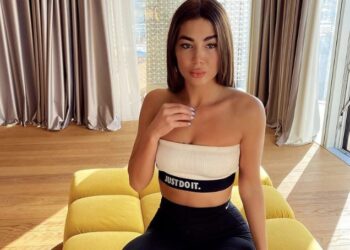 Çfarë i ka bërë vetullave Majlinda Zeka?