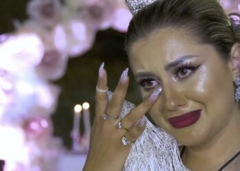 Kjo nuse shqiptare shpërthen në lotë sapo t’a dëgjon zërin e motrës!