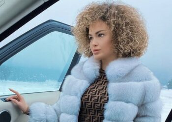 Arta Elezaj i drejton flokët kështu po duket!