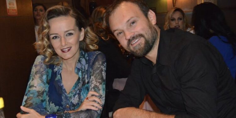 Adriana Matoshi rrëfen si asnjëherë më parë se si u nda me burrin