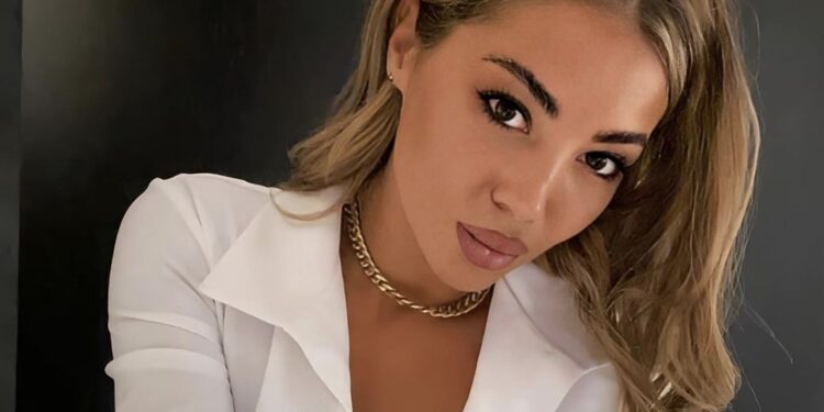 Majlinda publikon foton pas së cilës Majku do të bëhet pishman për ndarjen me të