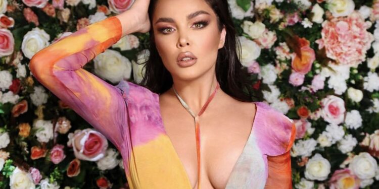 Franceska Jaçe nuk ka marre, tregon gjoksin