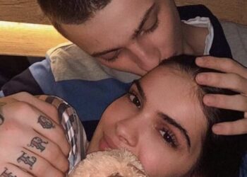 Ja me çka ia ndrydh Arbenita fytyren Feros