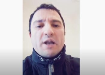 Luig Marku nga Shqipëria me tjetër video, shanë e fyen rëndë Adem Jasharin