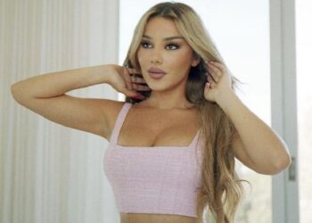 Kështu lazdrohet Tayna për një foto