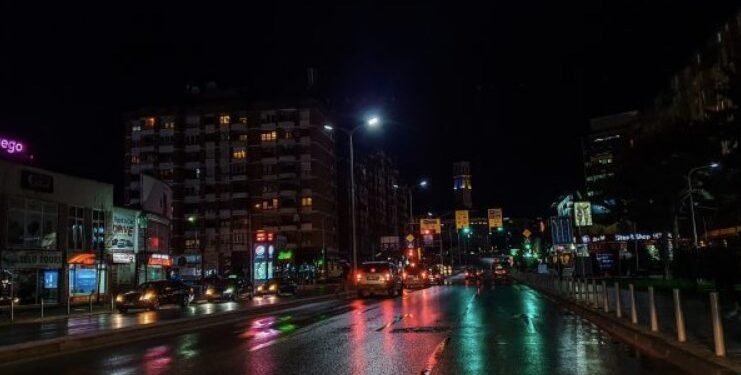 Zemaj tregon a është Prishtina në karantinë dhe a mund të dalin qytetarët pas orës 20:00?