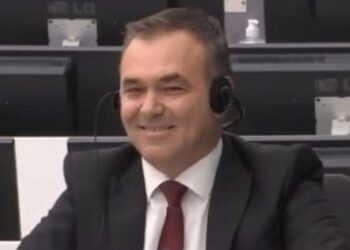 Rexhep Selimi telefonon zyrtarët e Vetëvendosjes nga Haga, bëhet e ditur se çfarë i pyeti