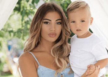 Të veshur plot stil, Majlinda dhe djali i saj ju lënë pa fjalë në imazhin e fundit