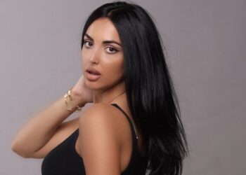 Reja e Gilit ia kthen të pasmet kamerës