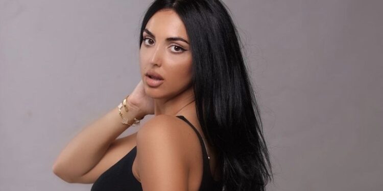 Reja e Gilit ia kthen të pasmet kamerës