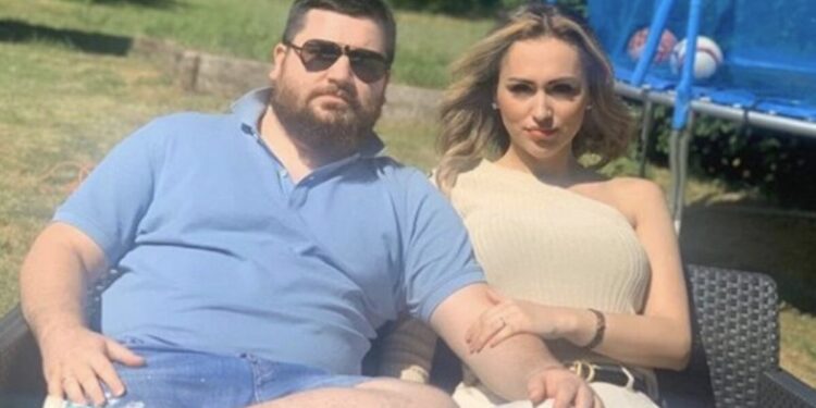 Pak ditë më parë u nda nga e fejuara, djali i Danit na prezanton me ‘dashurinë’ e re