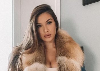 Elita del për kafe, e tepron me grimin qe ka përdorur!