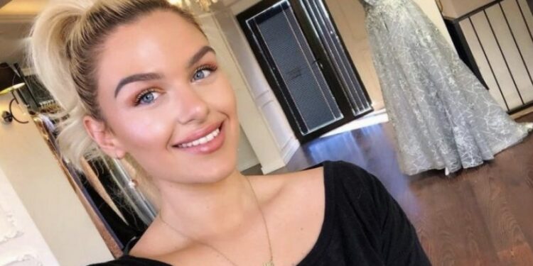 Ka studiuar për muzikë por Learta Jakupi nuk e di sa tela ka violina