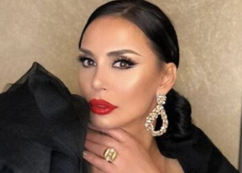 E pyesin si ia bën pa të dashur, Albërie Hadërgjonaj çudit me përgjigjen e saj: “Me kshu…