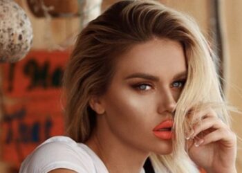 Kejvinën e ka ‘transformuar’ frizeri, po duket krejt ndryshe me këtë grim të ‘rëndë’