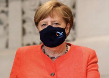 Angela Merkel paralajmëron: Virusi do të jetë në jetët tona për shumë kohë