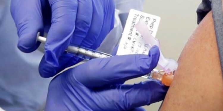 Ja kush e merr i pari vaksinën e koronavirusit në Kosovë