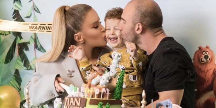 Patrisi ia bën ‘diss’ Tunës, publikon pamje me djalin duke e quajtur kështu