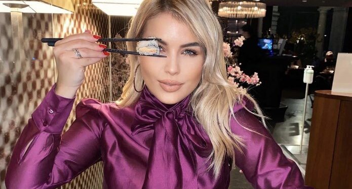 Nëna e Afronës u lë pa mend me bukurinë e saj