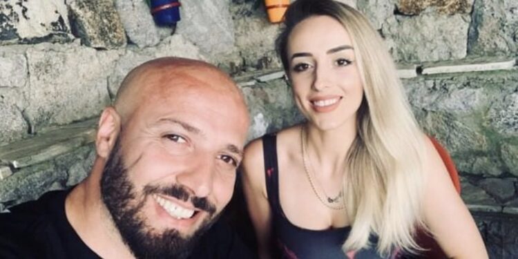 Aida Doçi nuse meraklike edhe në shtëpi me grim