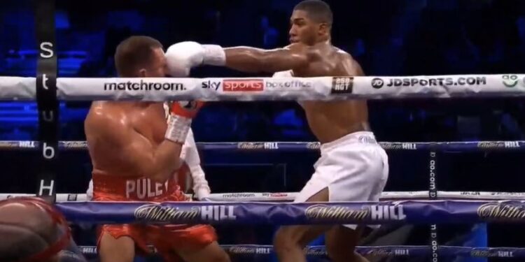 Joshua ‘ia fikë dritat’ Pulevit, fiton me nokaut