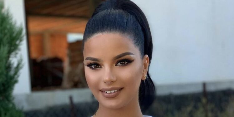 Pas ndryshimit, Andrra e Sinanit duket tjetër grua