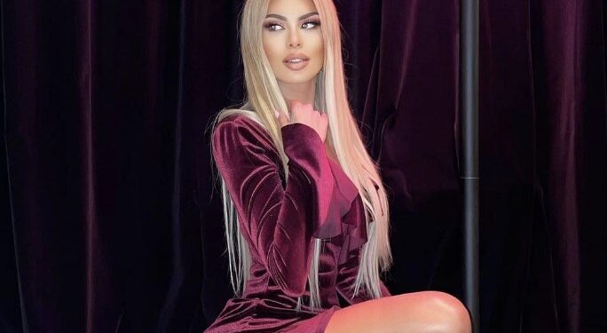 Luana Vjollca me fustan dy gisht, gati sa nuk e zbuloj krejt