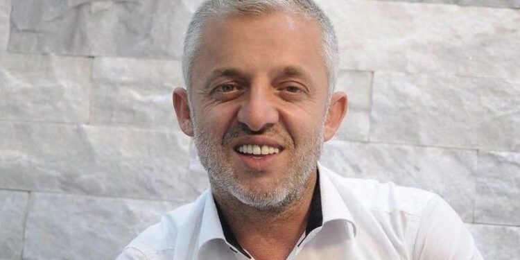 Kjo është gruaja e Halil Kastratit – zonjë e rëndë dhe e devotshme