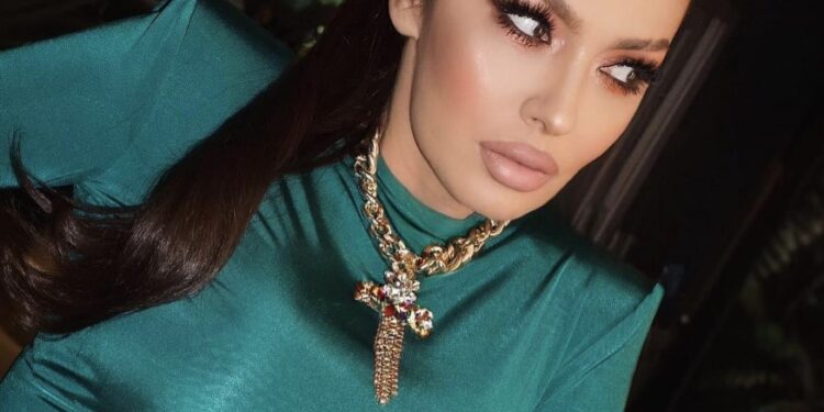 “Kryqi i Serbisë”, Adelina Ismaili i përgjigjet kështu komentuesit