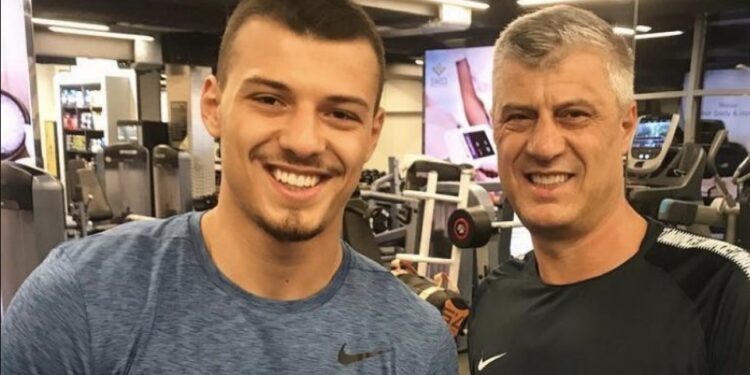 Djalit të Thaçit i ndodh e pa pritura në Facebook, ka një lutje për ndjekësit e tij