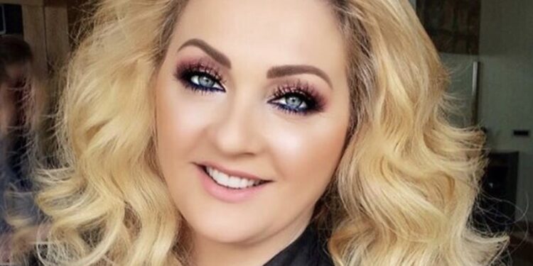 Sa shumë i shkon ky rregullim i flokëve Remzie Osmanit