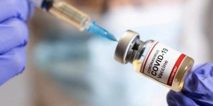 Tri kategoritë e njerëzve që nuk mund ta marrin vaksinën anti-Covid