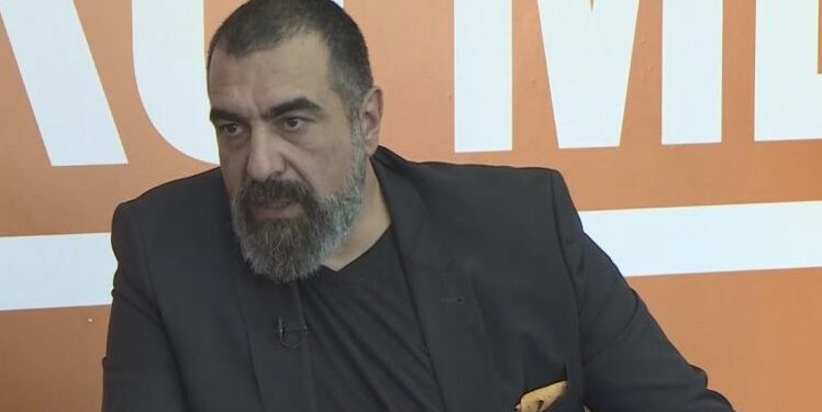 Fisnik Ismaili për sulmin ndaj Valon Sylës: Qaj bërllogu që s’guxon me livrit gishtin atje, vjen kah e shitet boss