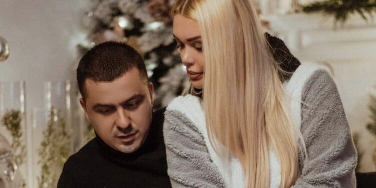 Genci u fejua me Enin, por çfarë po ndodh me ish gruan e tij bukuroshe?