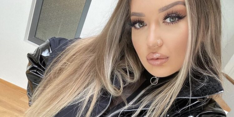 Gruaja e Milot Rashices me poza provokuese