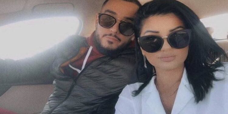 Babë e birë, Ermira publikon foton me të ëmbël të Goldit me djalin