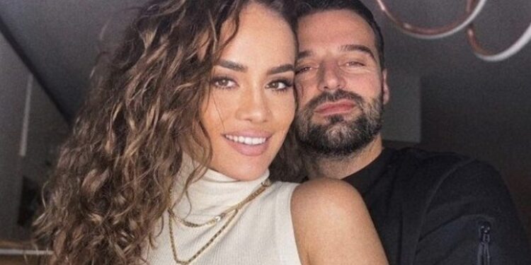 Më të dashuruar se asnjëherë më parë, Kaltrina publikon foton më të bukur me burrin