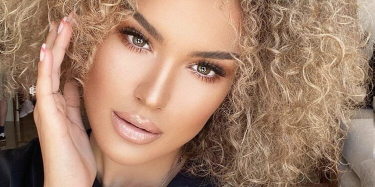 “Oj Arta po të plasin”, Arta Elezaj çmend ndjeksit nga palestra