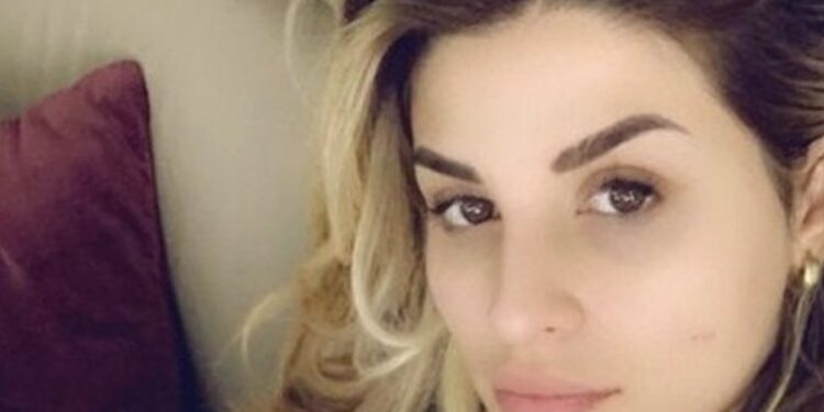 Nusja e Albanit shfaqet pa pikë grimi, po duket krejt ndryshe