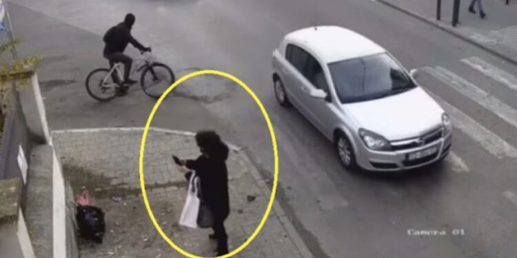 Gruaja bën veprimin e turpshëm midis rrugës, kryetari i Pejës ia publikon pamjet