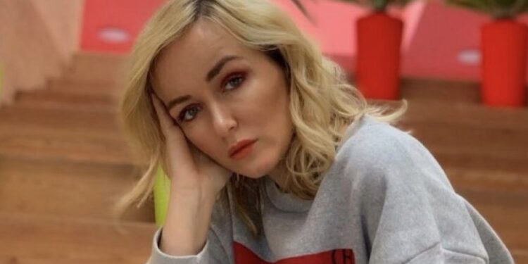 Iu ‘ndal ora e plakjes’ apo fotoshopi? Adriana kështu duket në këtë foto