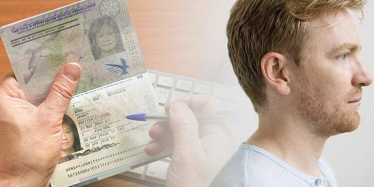 Arsyeja pse nuk ju lejohet të buzëqeshni në foto të pasaportës dhe letërnjoftimit